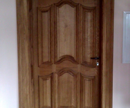 Stylové vnitřní dveře kazetové jednokřídlé včetně obložkové zárubně, dubový masiv, olejované