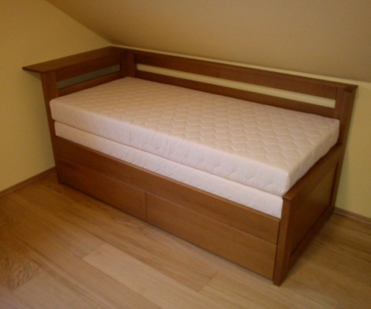 Rozkládací postel, se zásuvkami, kombinace bukové dýhy a masivu, mořeno, nástřik transparentní lak